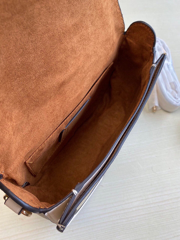 COZY - CAH Bags - 141