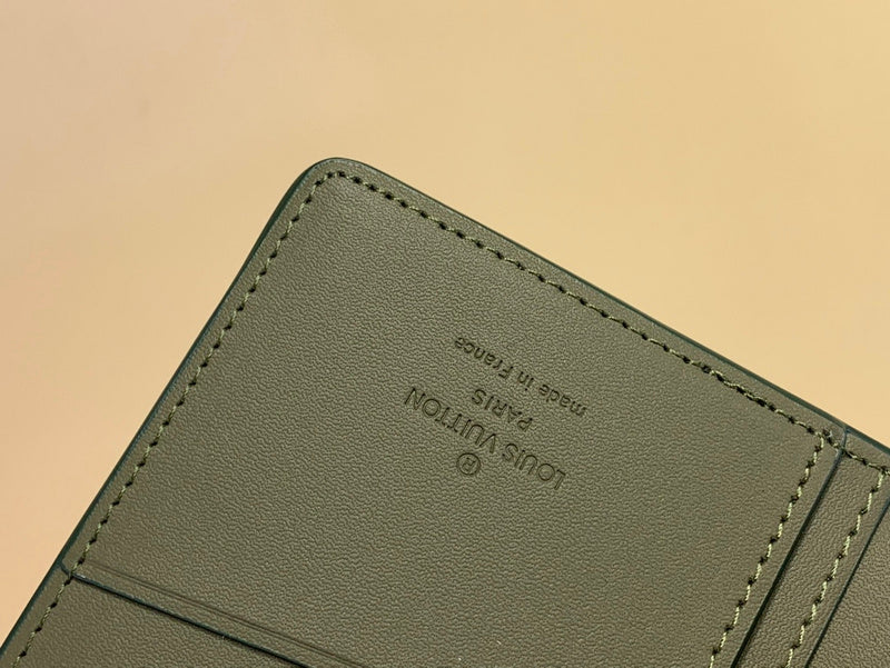 COZY - LOV Wallets - 217