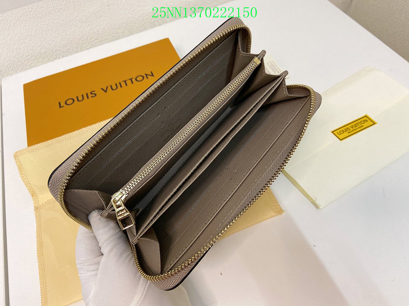 COZY BAGS - LOV Wallet - 706