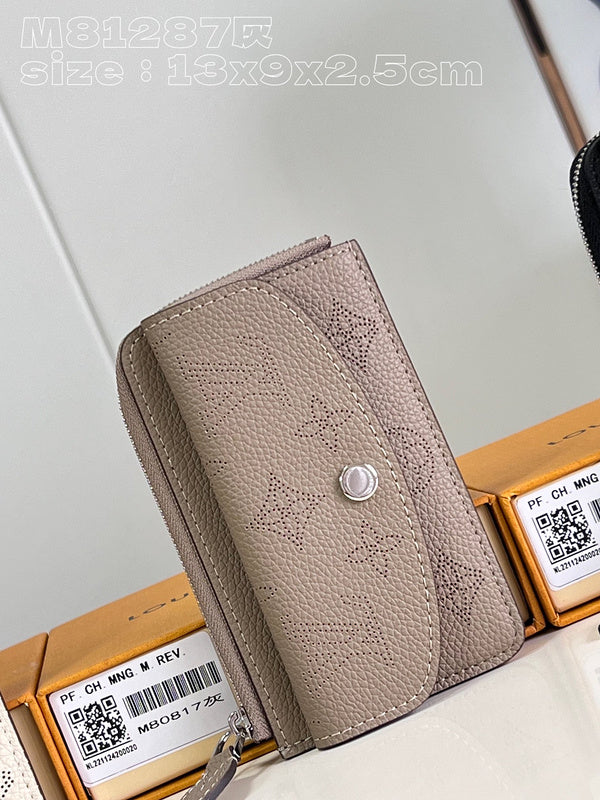 COZY - LOV Wallets - 057