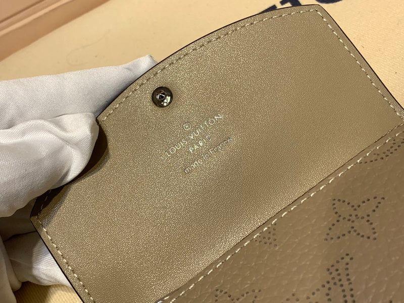 COZY - LOV Wallets - 381