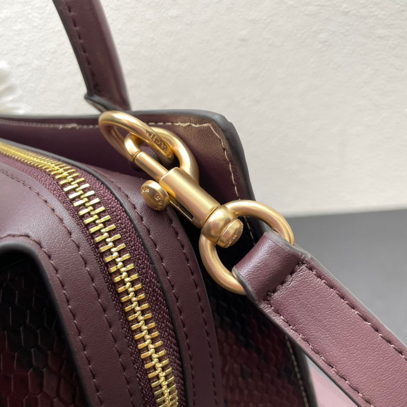 COZY - CAH Bags - 576