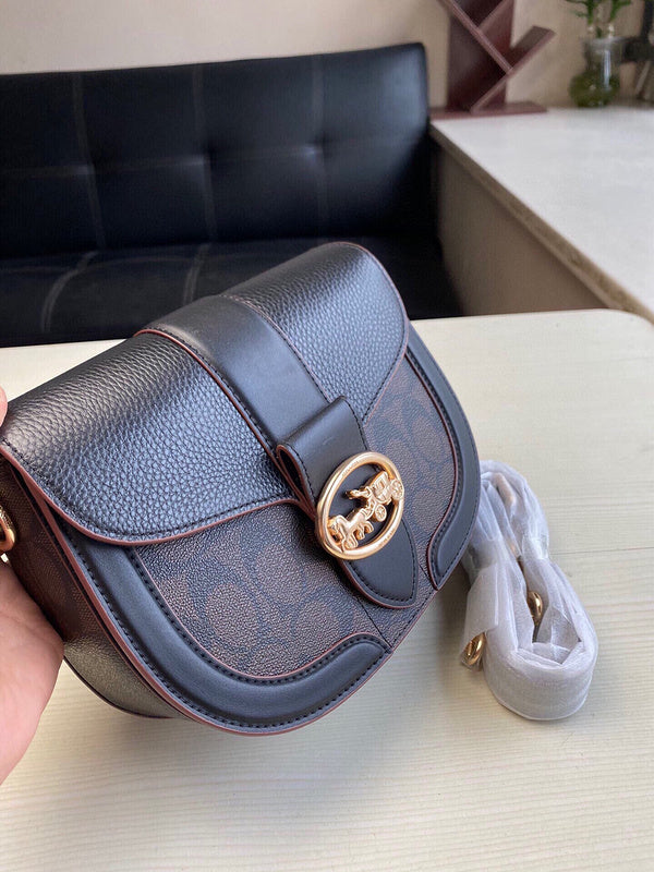COZY - CAH Bags - 470