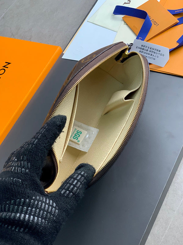 COZY - LOV Wallets - 275