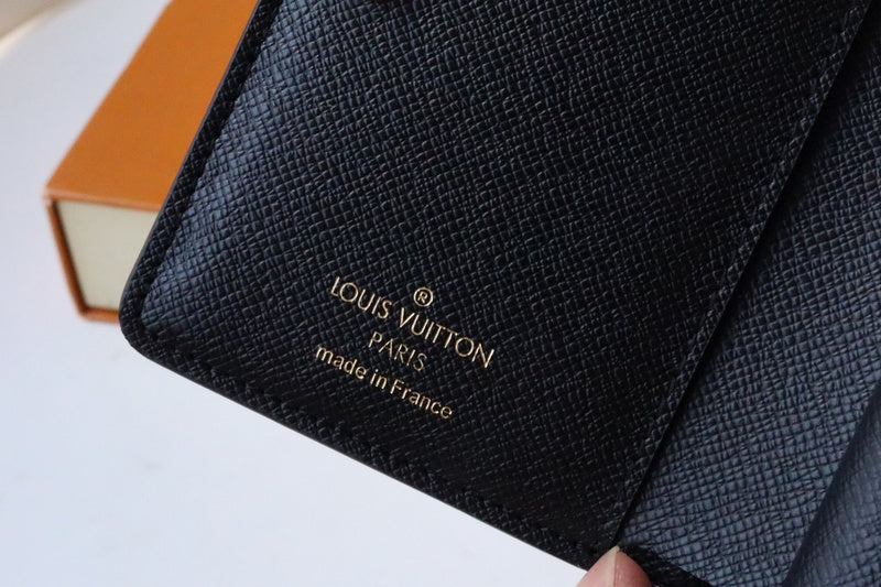 COZY - LOV Wallets - 474