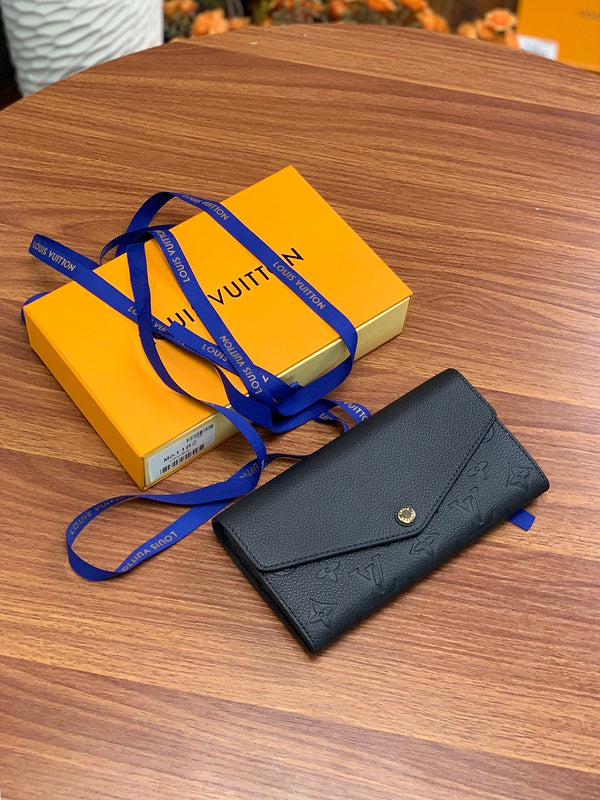 COZY - LOV Wallets - 494