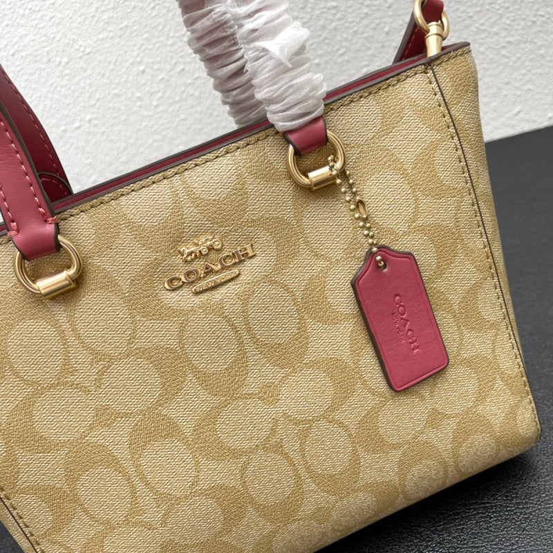 COZY - CAH Bags - 551