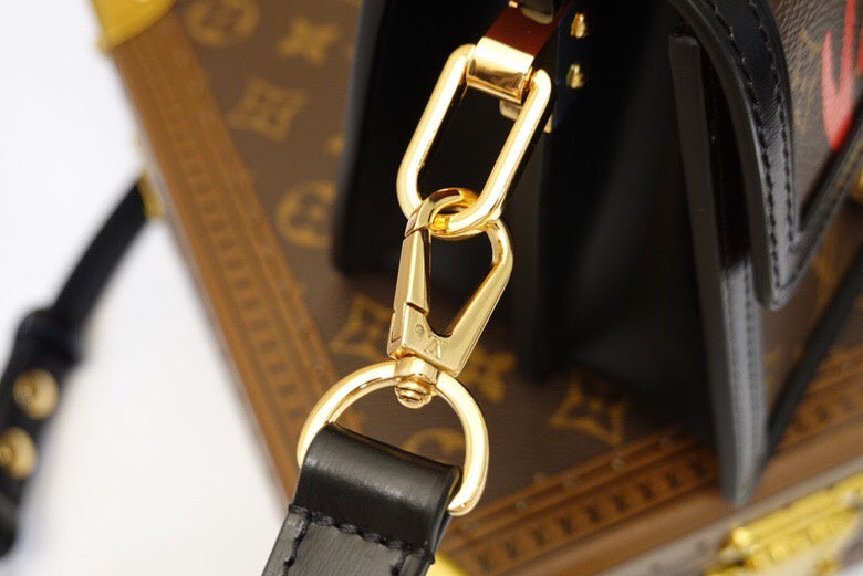 COZY BAGS - LOV Bags - 2011