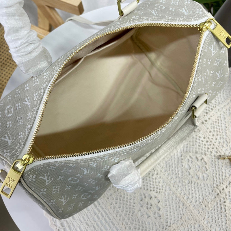 JB - LOV Travel Bags - 049