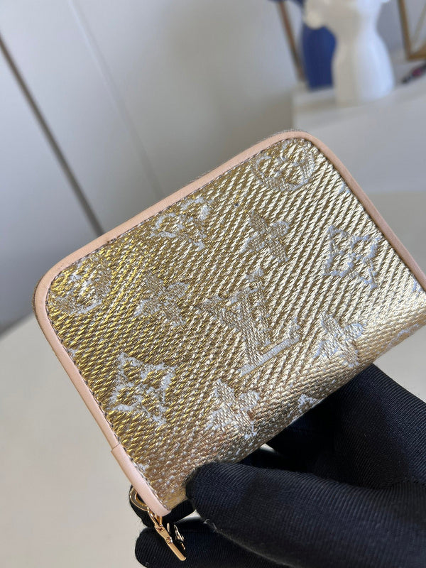 COZY - LOV Wallets - 069