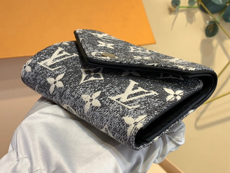 COZY - LOV Wallets - 353