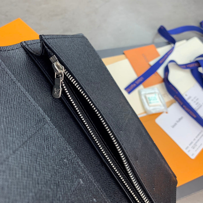 COZY - LOV Wallets - 447