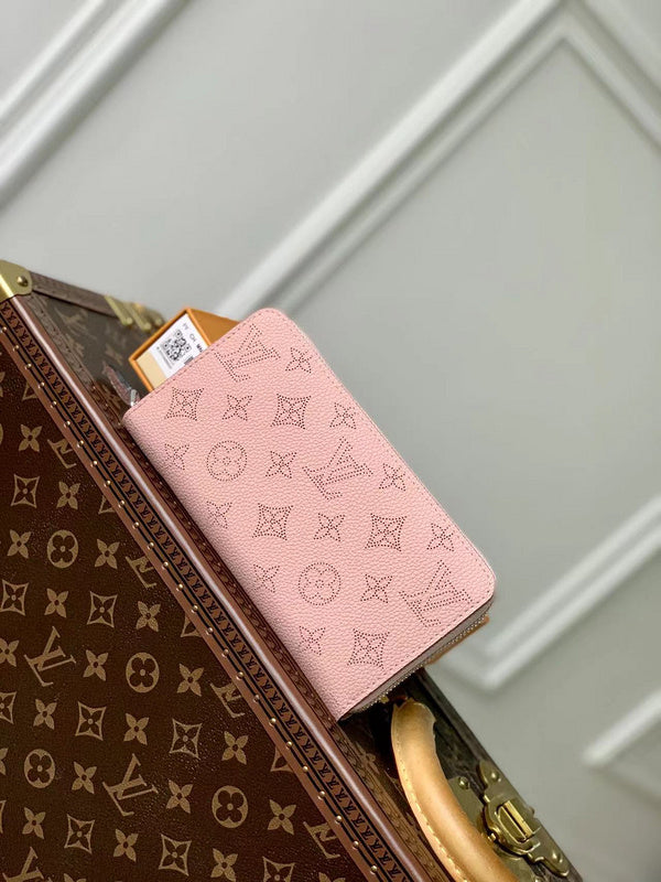COZY - LOV Wallets - 224