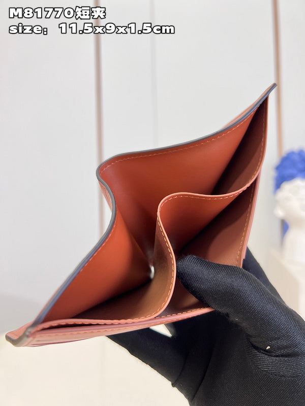 COZY - LOV Wallets - 206