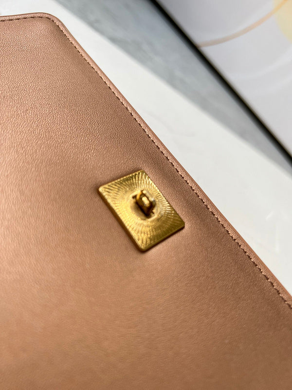 COZY - DAG Bags - 106