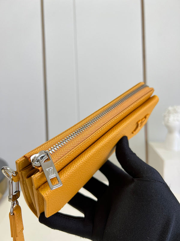 COZY - LOV Wallets - 409