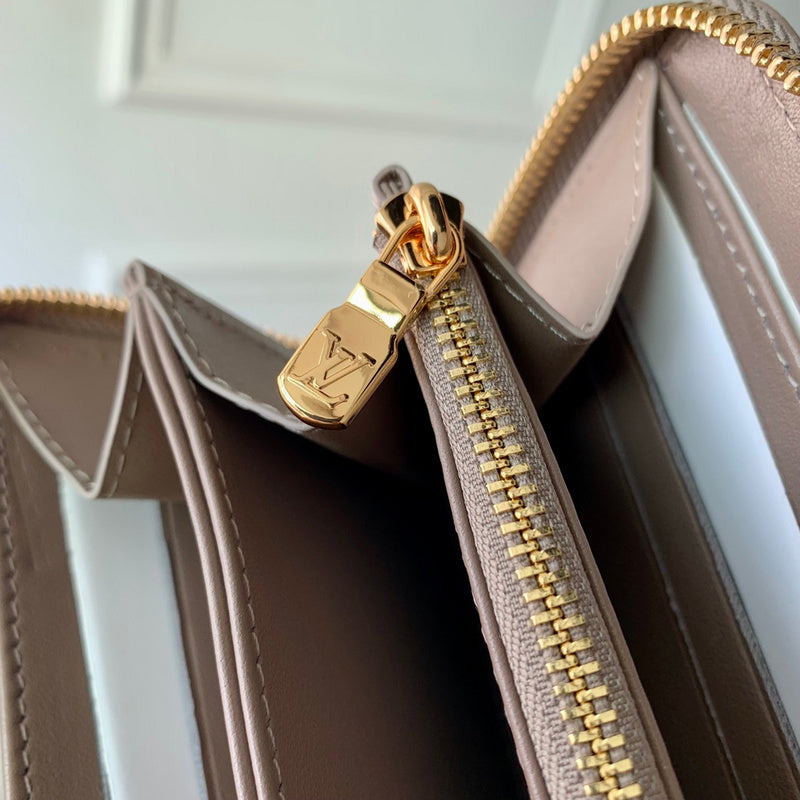 COZY - LOV Wallets - 345