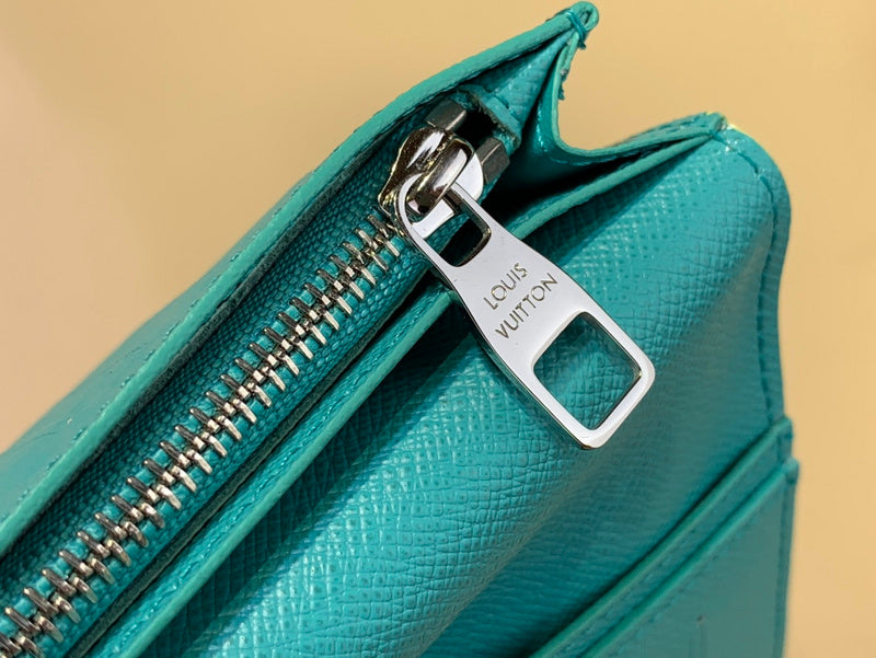 COZY - LOV Wallets - 212