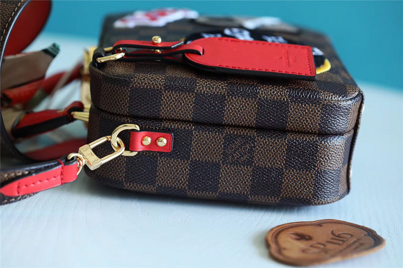 COZY - LOV Lady Bags - 1973