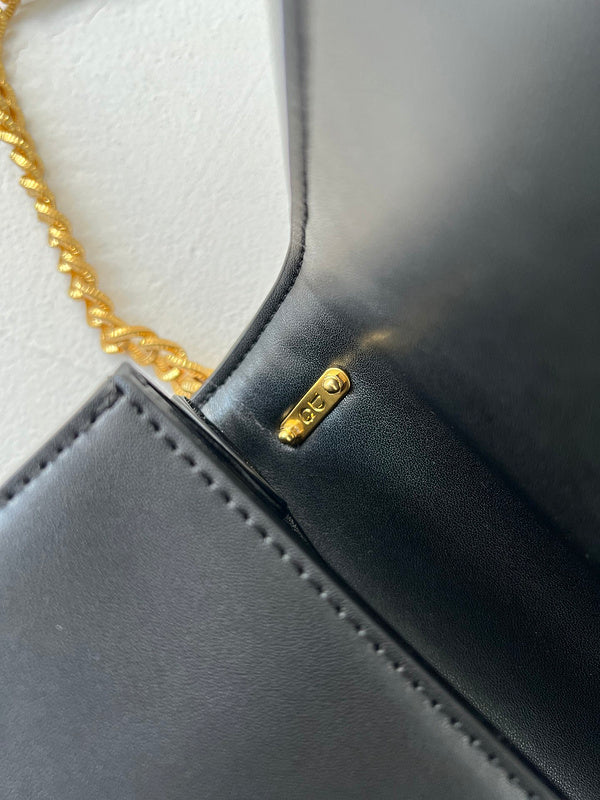 COZY - DAG Bags - 117