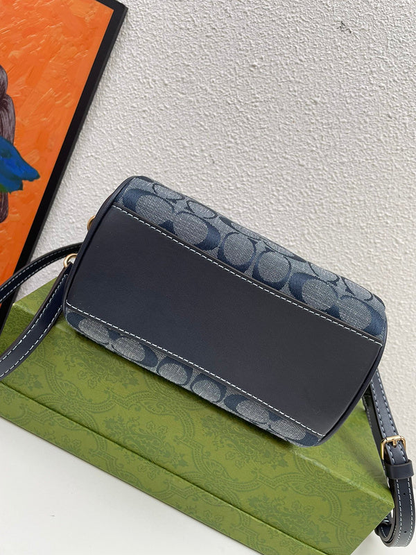 COZY - CAH Bags - 310
