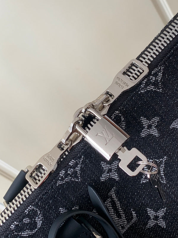 JB - LOV Travel Bags - 180