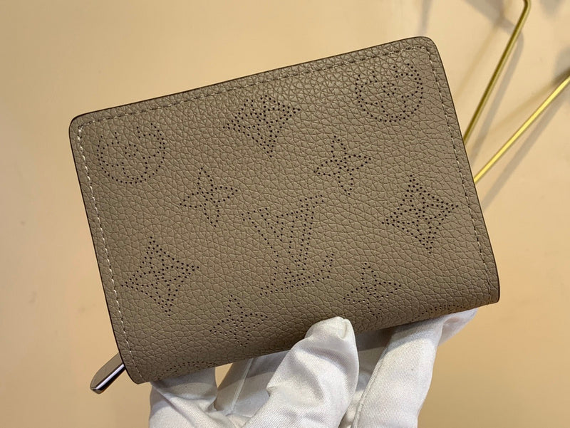 COZY - LOV Wallets - 124