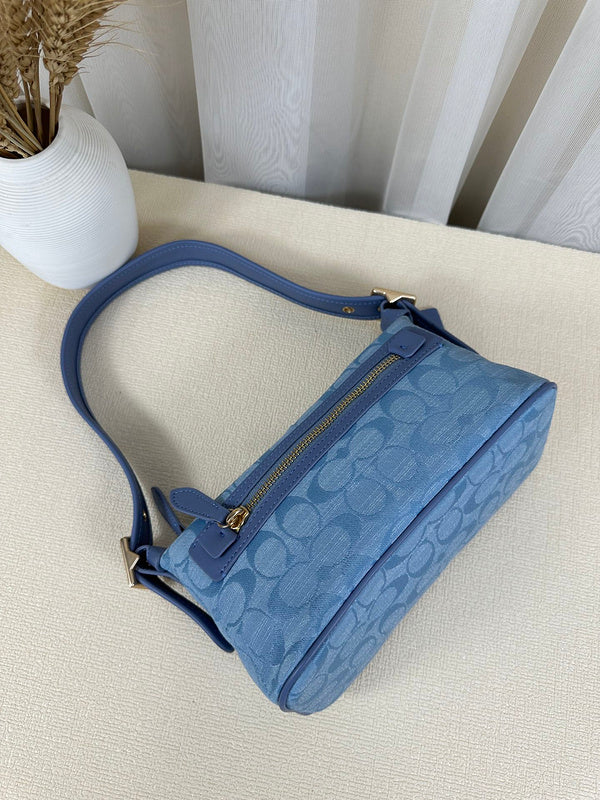 COZY - CAH Bags - 107