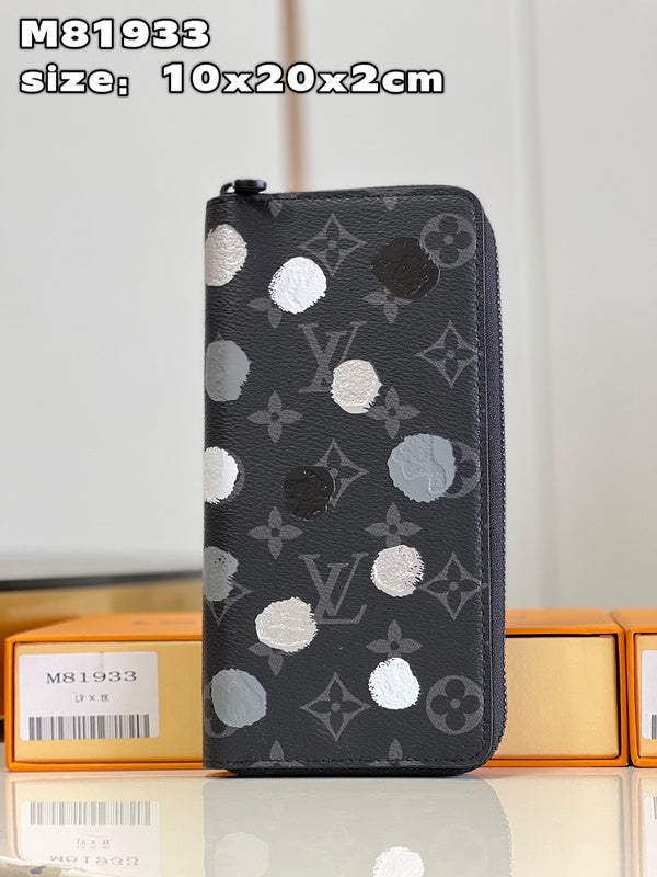 COZY - LOV Wallets - 288