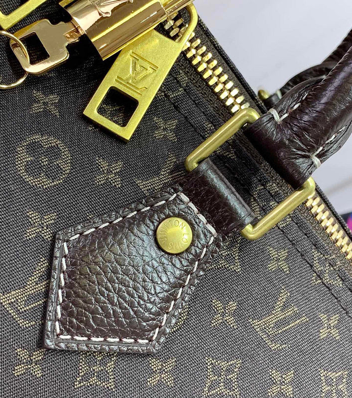 JB - LOV Travel Bags - 028
