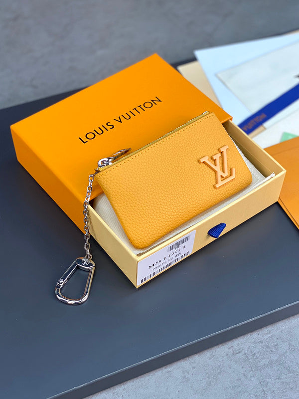 COZY - LOV Wallets - 004