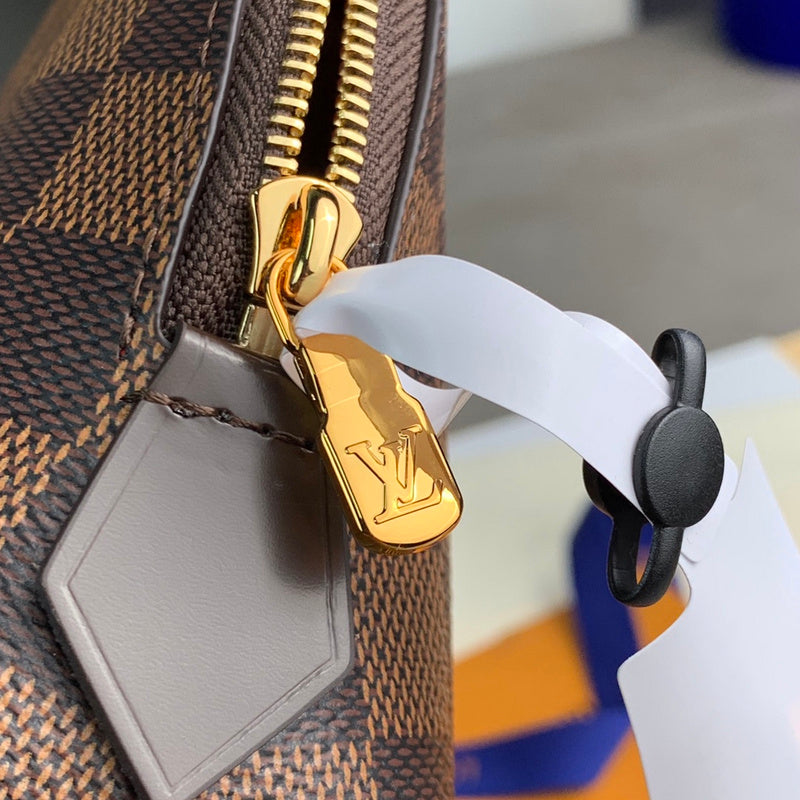 COZY - LOV Wallets - 286
