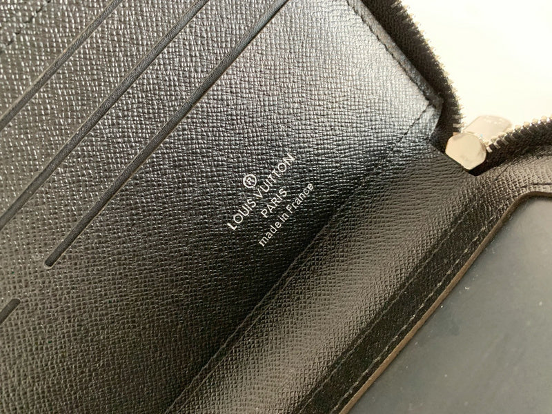 COZY BAGS - LOV Wallets - 681