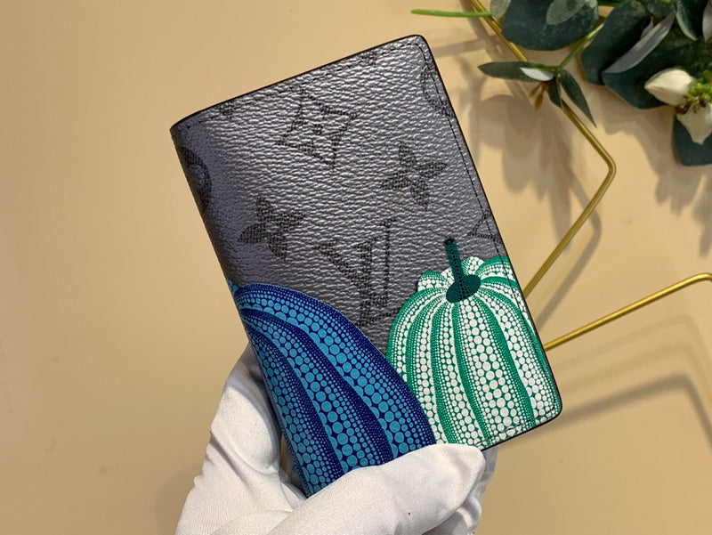 COZY - LOV Wallets - 211