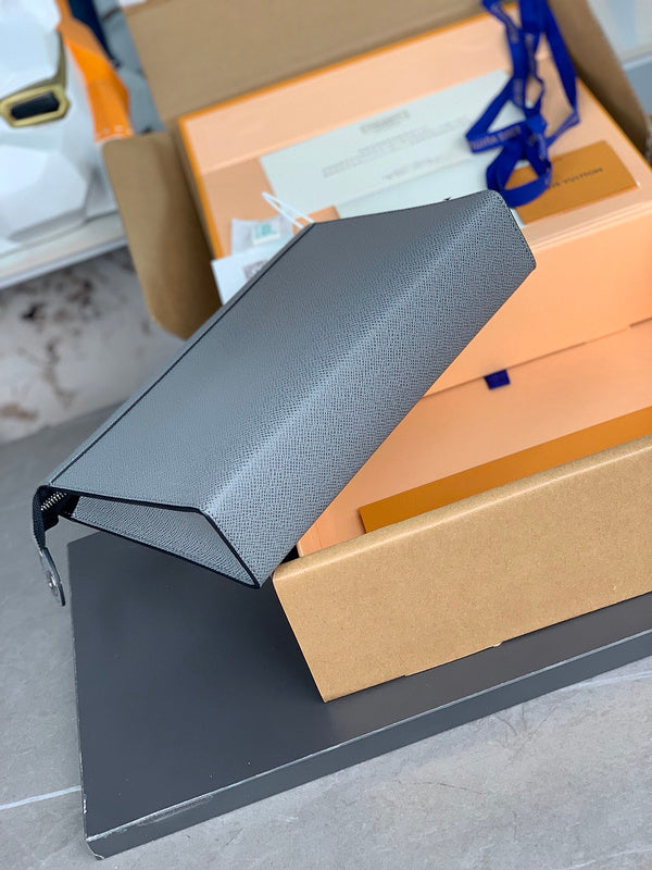 COZY - LOV Wallets - 438
