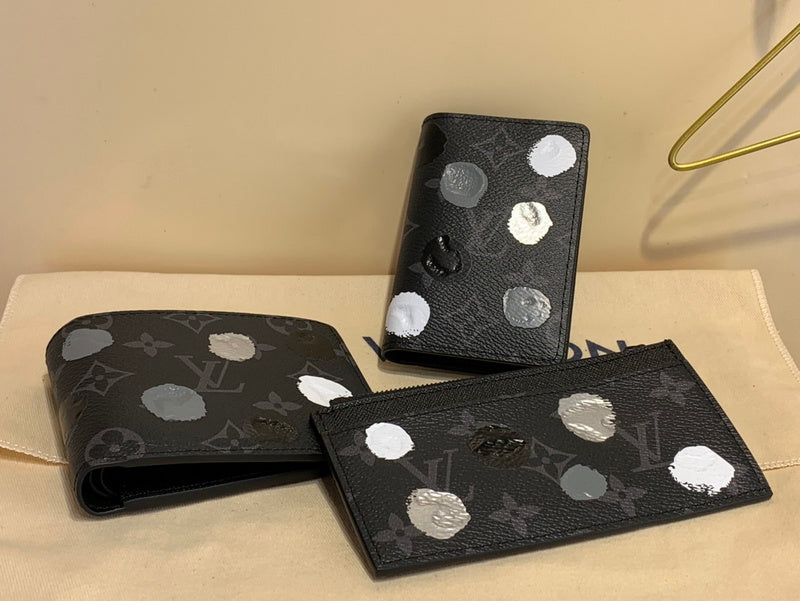 COZY - LOV Wallets - 298