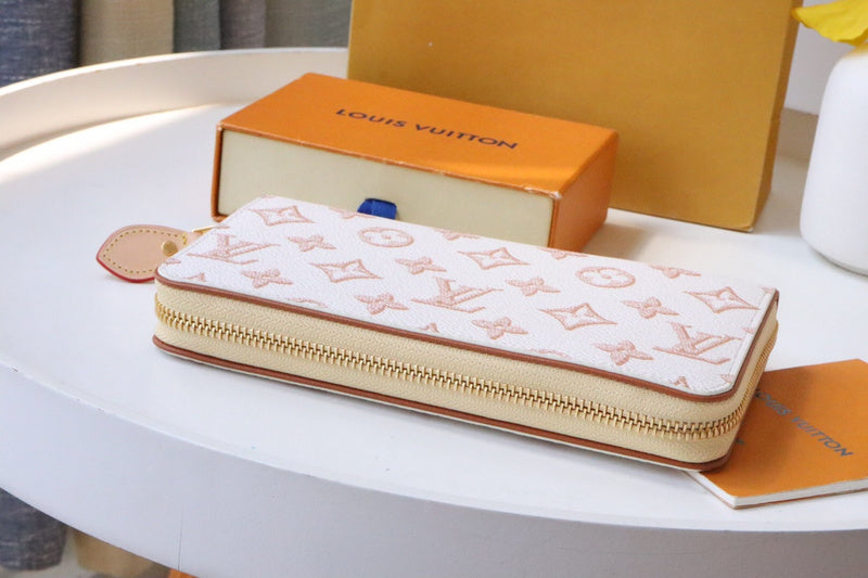 COZY - LOV Wallets - 476