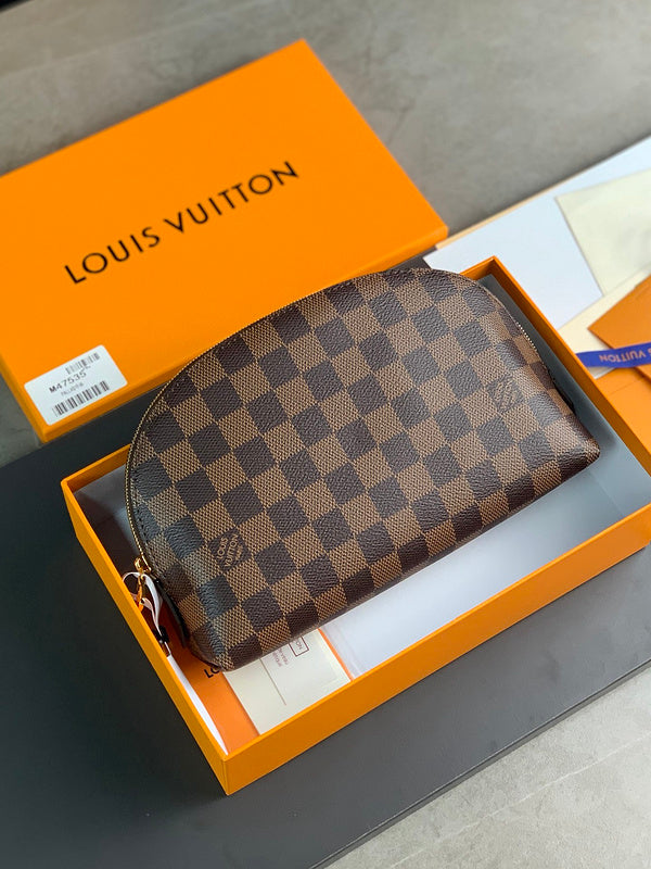 COZY - LOV Wallets - 286