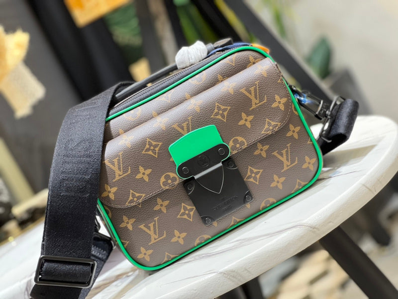 COZY - LV Bags - 1918