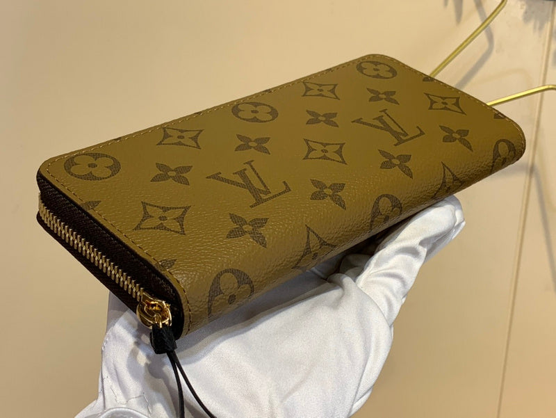 COZY - LOV Wallets - 307