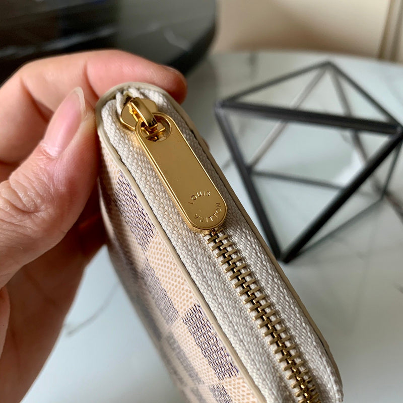 COZY - LOV Wallets - 325