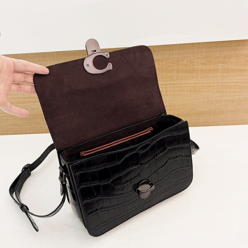 COZY - CAH Bags - 539