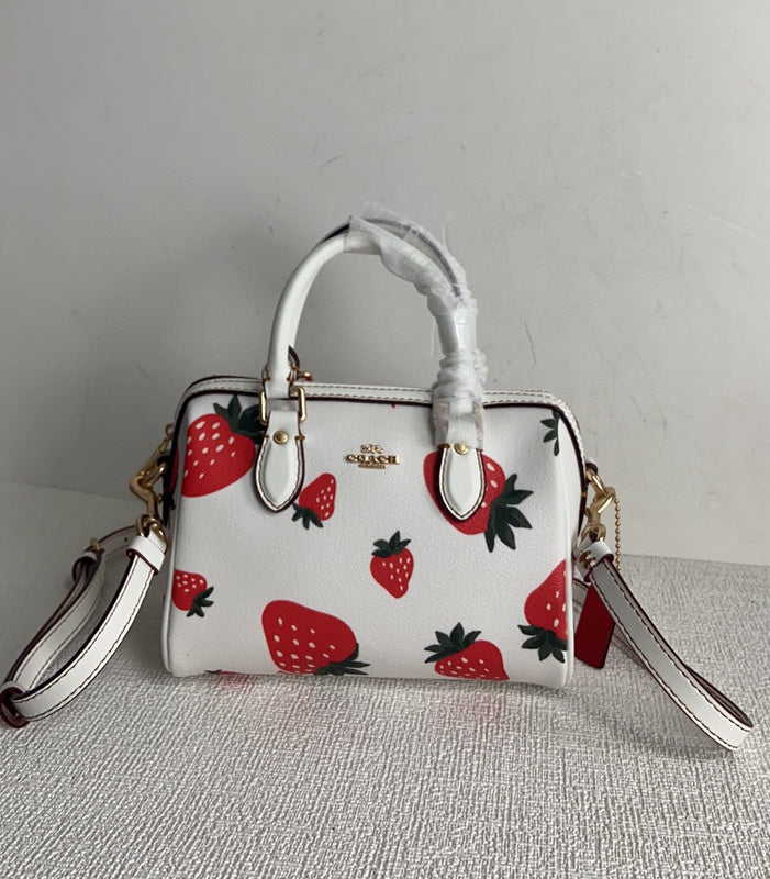 COZY - CAH Bags - 215