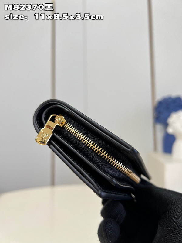 COZY - LOV Wallets - 208