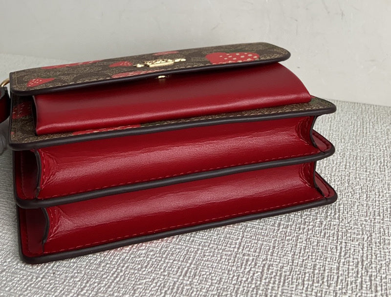 COZY - CAH Bags - 211